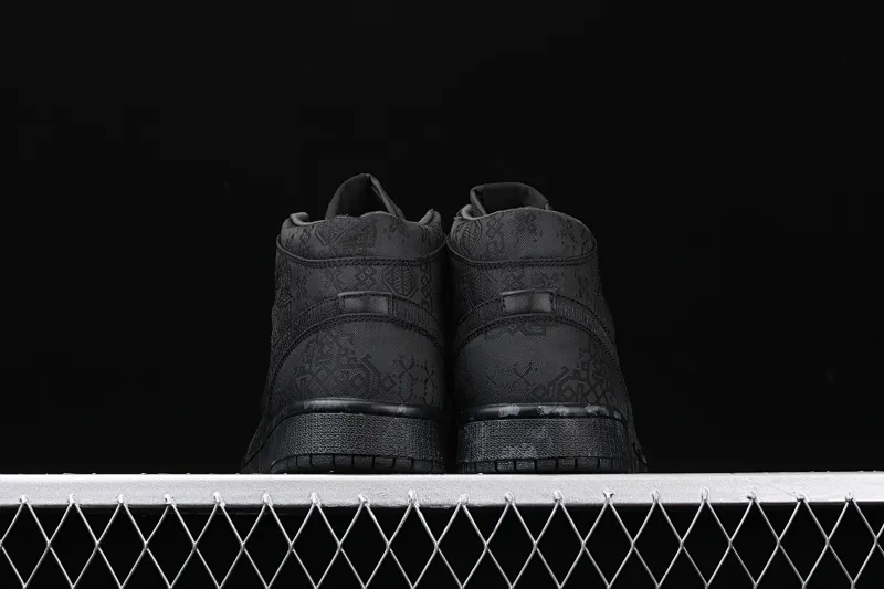 All categories Air Jordan Jordan series basketball shoes Air Jordan 1 Mid CLOT x Air Jordan 1 Mid "Fearless" AJ1 Joe 1 mid-top black silk CU2804-300